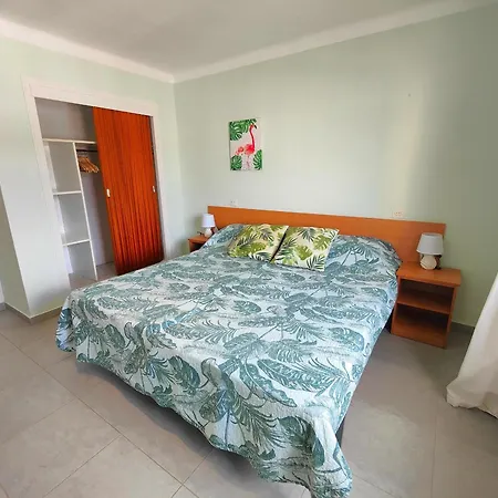 En Roses, 2ª Linea De Playa, Con Terraza, Wifi Y Parking Comunitario - Es-258-31 Apartment *