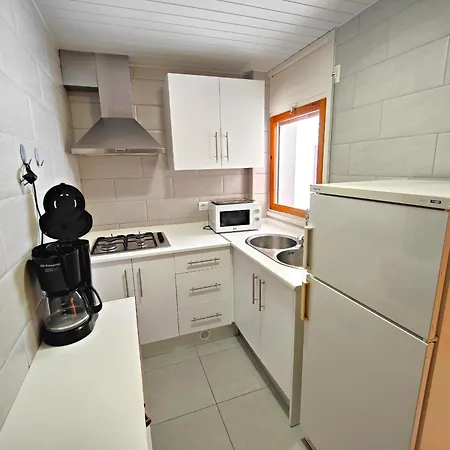 Apartment En Roses, 2ª Linea De Playa, Con Terraza, Wifi Y Parking Comunitario - Es-258-31