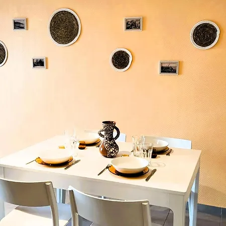 En Roses, 2ª Linea De Playa, Con Terraza, Wifi Y Parking Comunitario - Es-258-31 Apartment *
